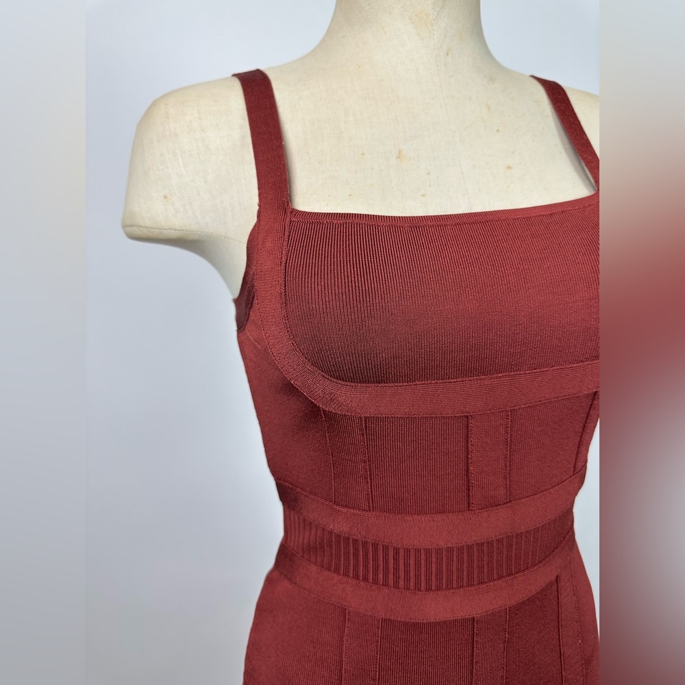 GUESS MAROON BODYCON ZIP SLEEVELESS MINI DRESS